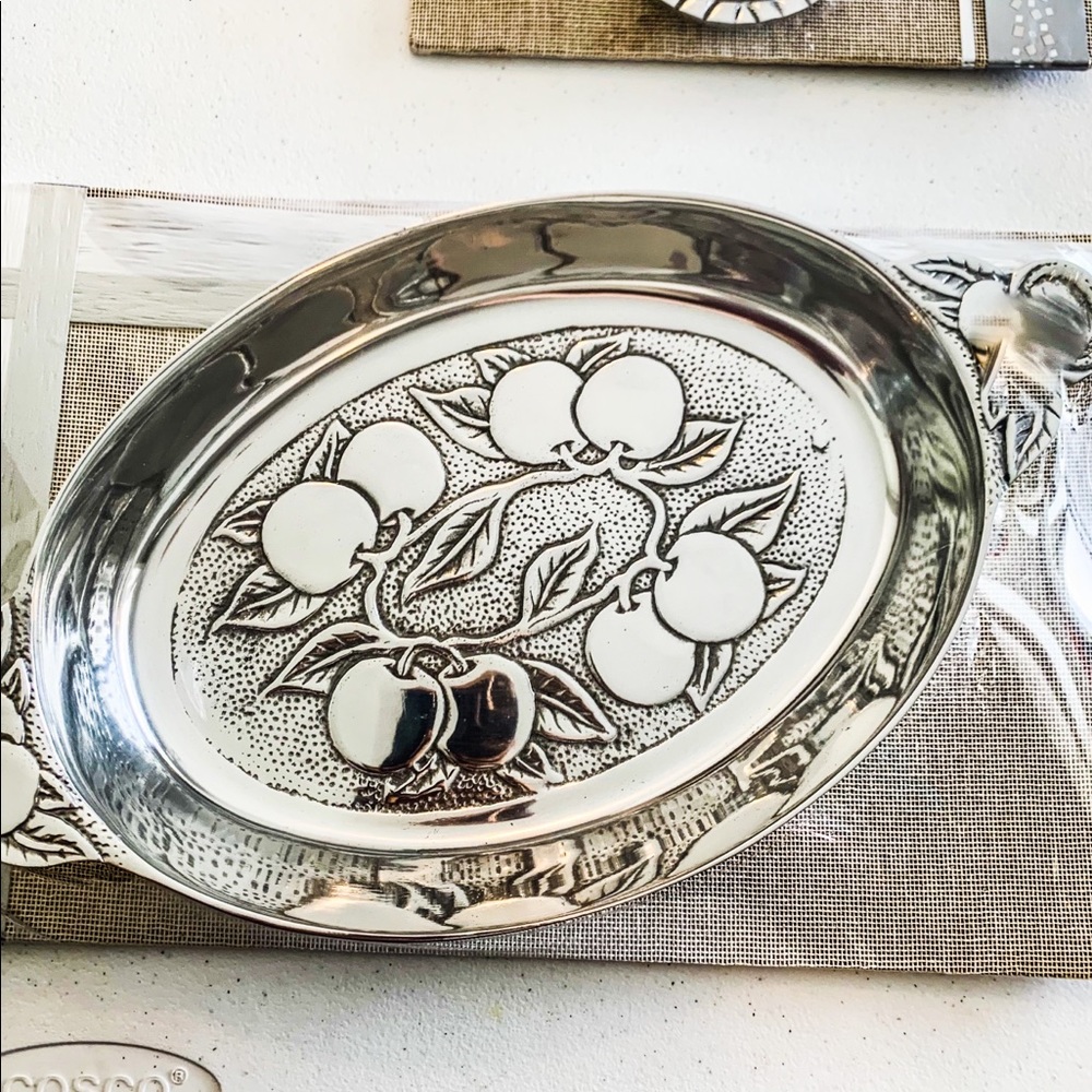 New decorative fruit platter